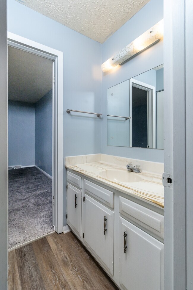 Building Photo - 9157 Cedarpark Ln NW