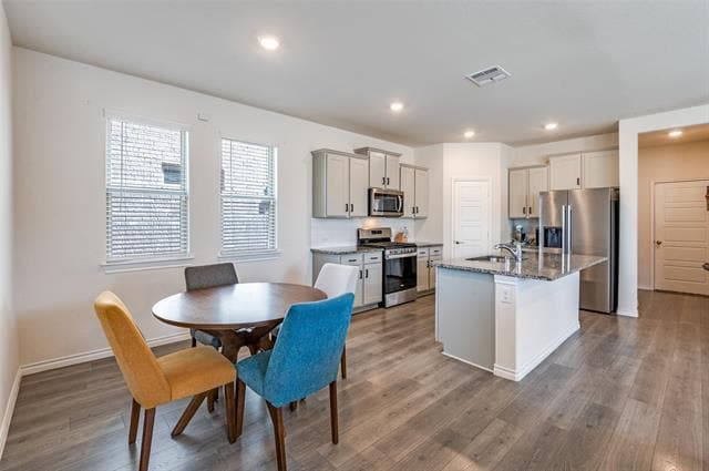 Building Photo - 2608 Hale Rd