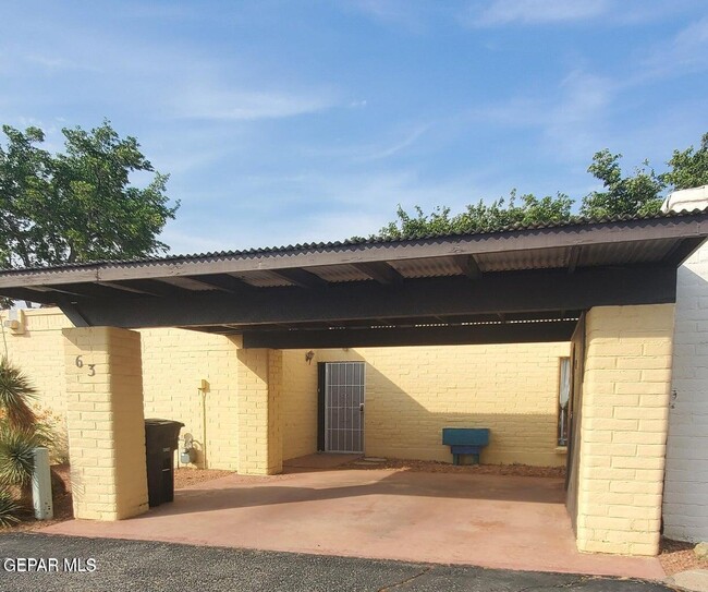 Primary Photo - 15000 Ashford St