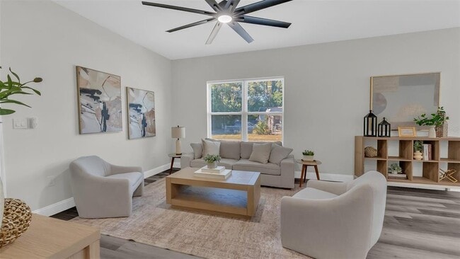 Building Photo - 1901 31st St S