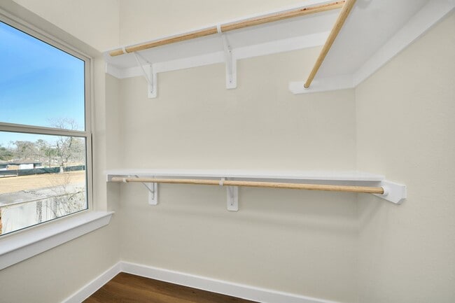 Building Photo - 8025 Peachtree St