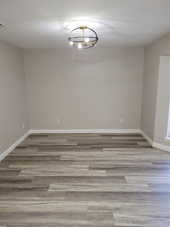 Building Photo - 13923 Ivymount Dr