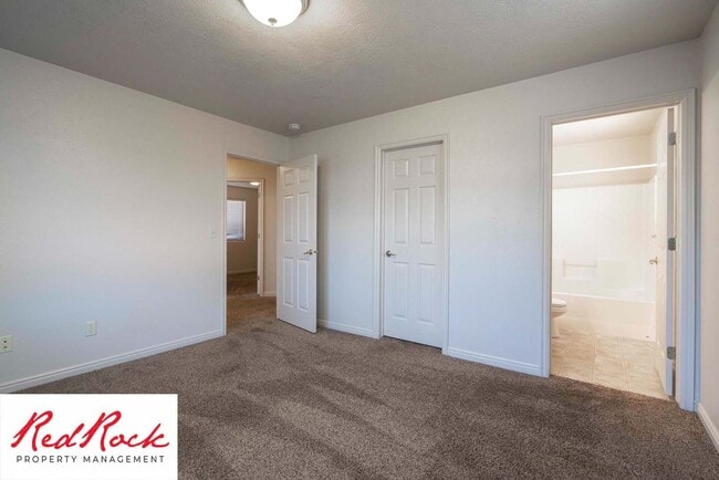 Building Photo - 3 Bed 2 Bath, 2 Car Garage with a Fully Fe...