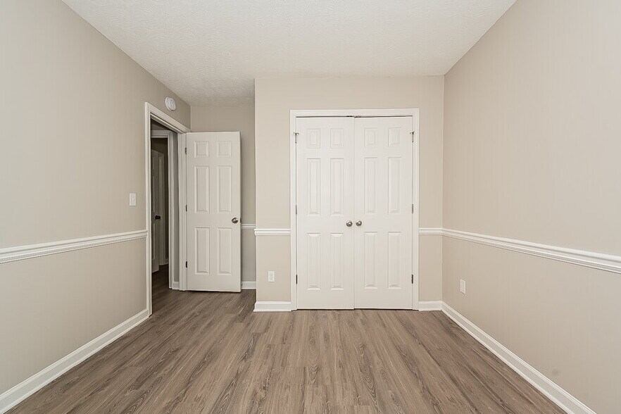 Building Photo - 388 Jasmine Dr