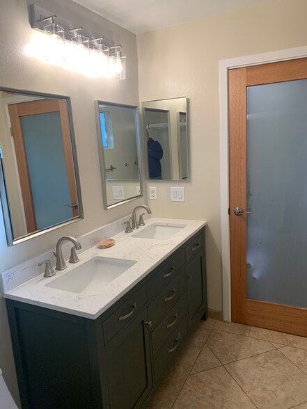 Master Bath - 7951 Day St