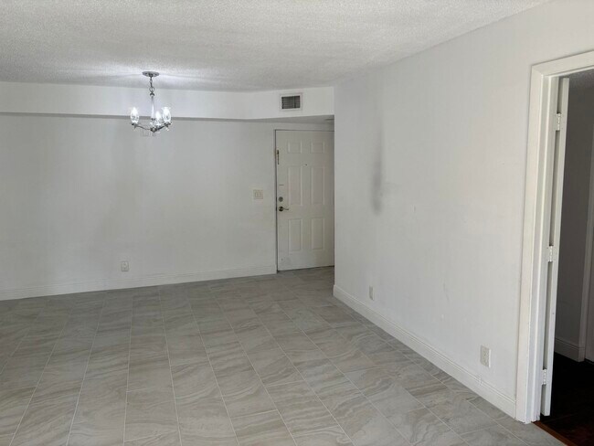 Building Photo - 5721 Riverside Dr