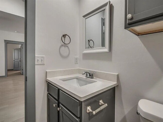 Building Photo - Turnkey 3-Bedroom Home in NW OKC – Perfect for Pets!