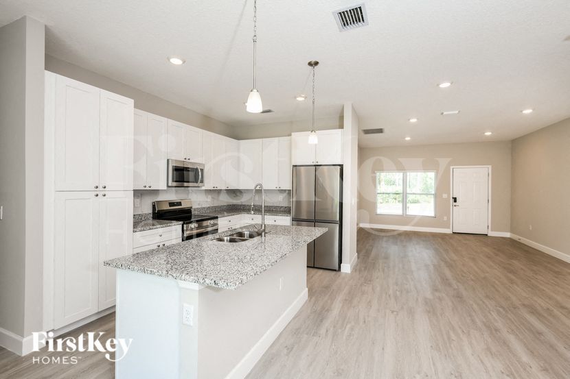 Building Photo - 1340 Cogan Dr