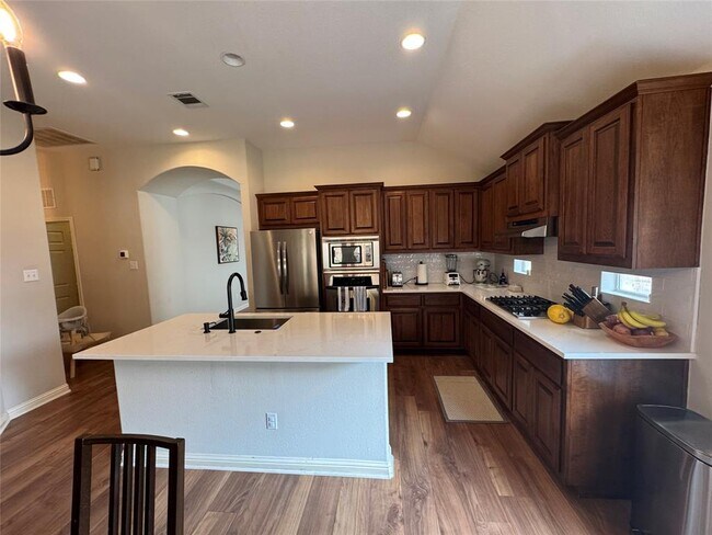 Building Photo - 621 Basie Bend