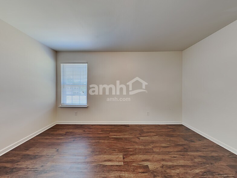 Building Photo - 145 Mount Olivet Dr