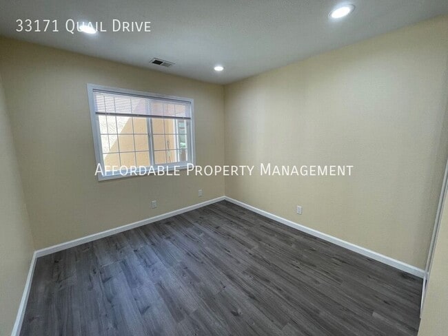 Building Photo - 33171 Quail Dr