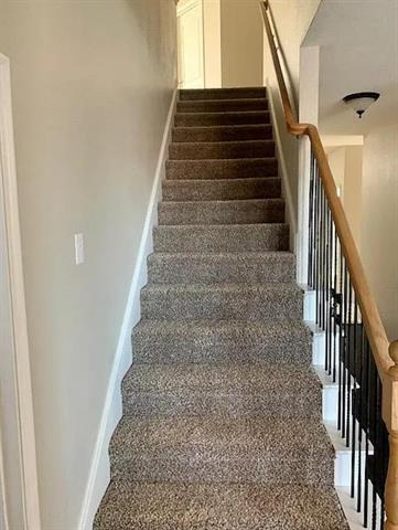 Building Photo - 420 Sandy Creek Dr