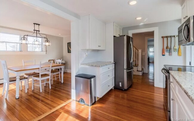 Building Photo - 46 Crescent Ave