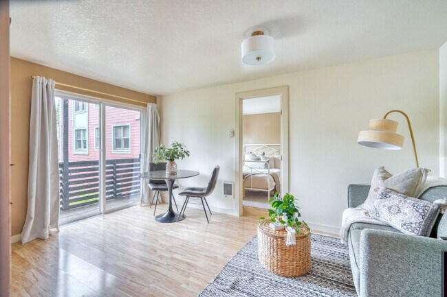 Building Photo - 3511 S Corbett Ave