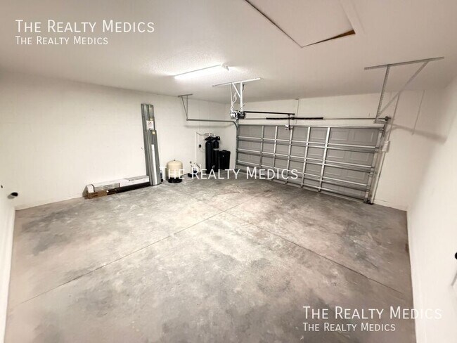 Building Photo - 430 Wellwood St SW