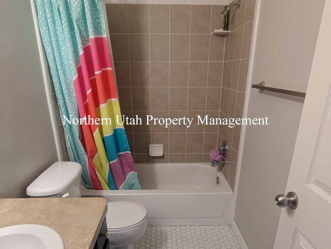 Building Photo - 3 Bed 2 Bath - HVAC