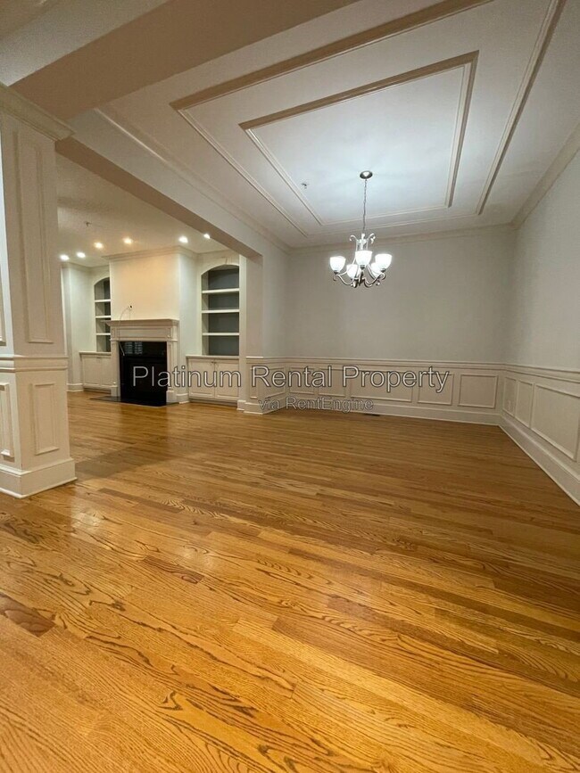Building Photo - 1875 Adagio Dr