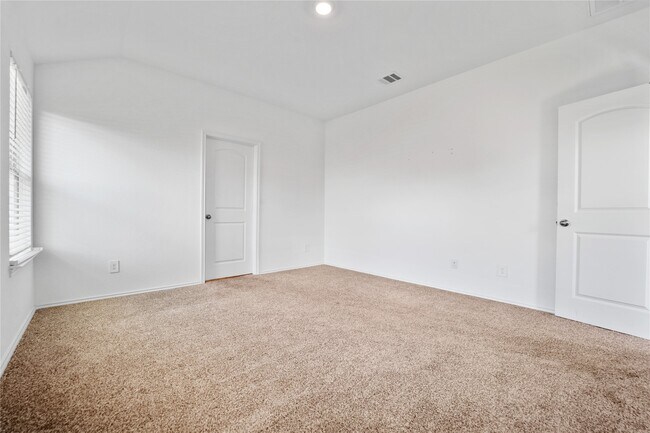 Building Photo - 14634 Cyn Pnes Ln
