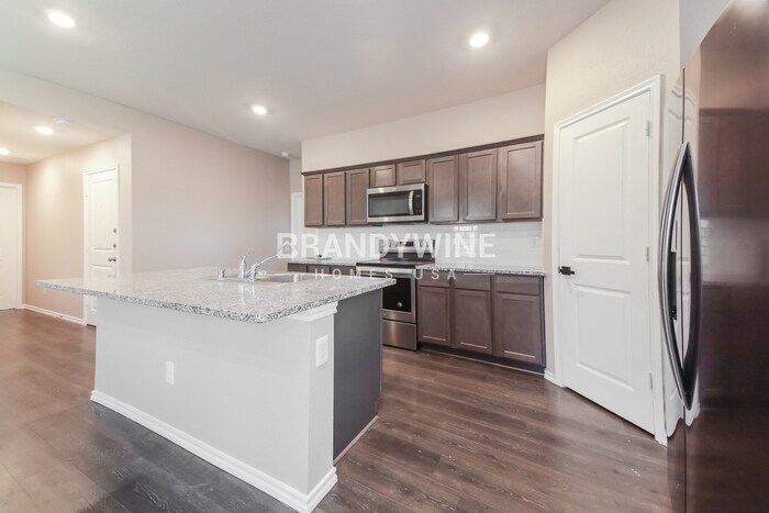 Building Photo - 1302 Community Way