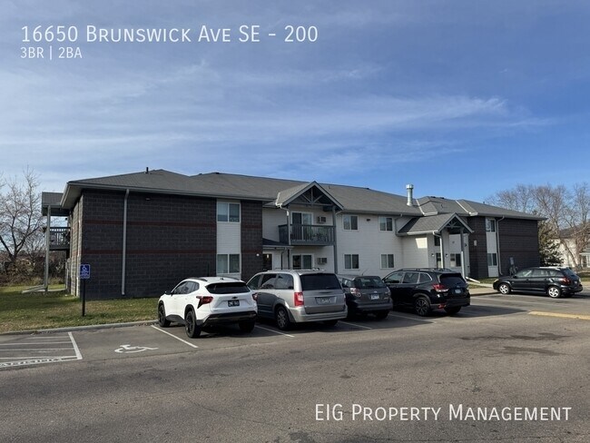 Building Photo - 16650 Brunswick Ave SE