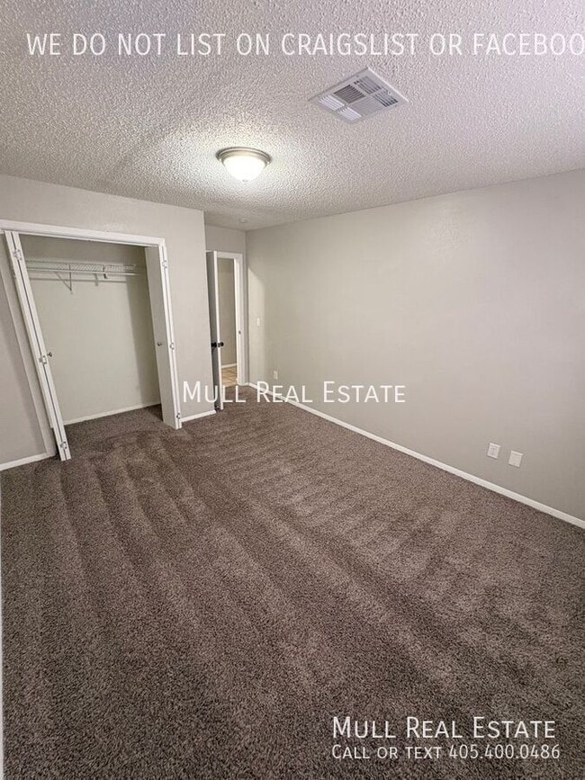 Building Photo - 5704 NW 33rd St