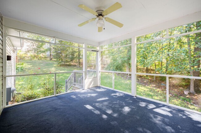 Building Photo - 3 Bedroom/2 Bath Rancher in the North Ches...