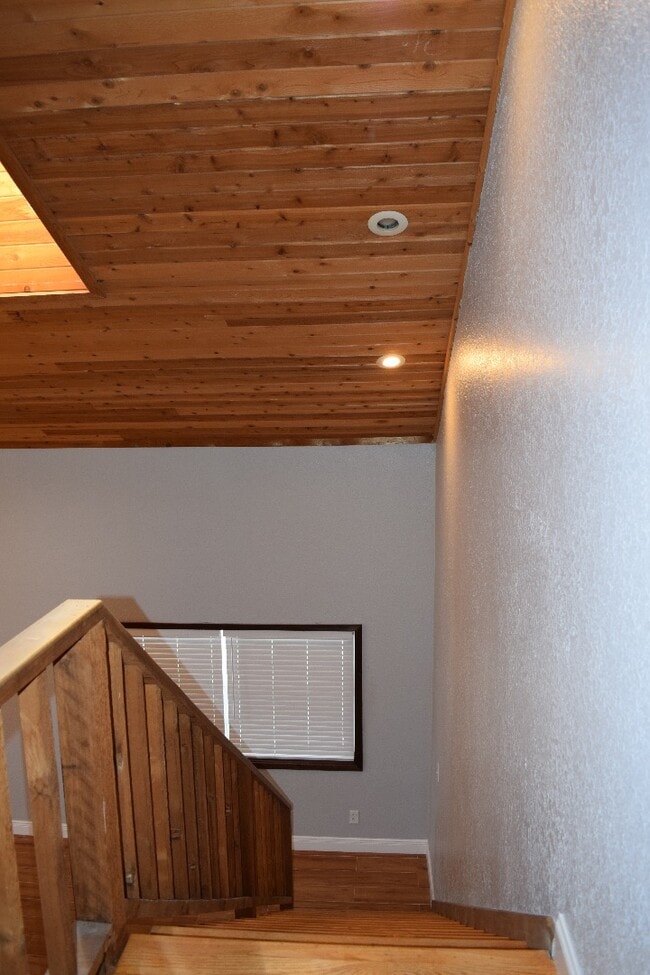 Building Photo - 2718 Viola Ln