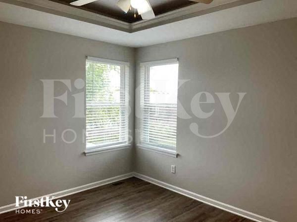 Building Photo - 408 192nd St