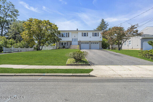Building Photo - 2421 Homestead Ave