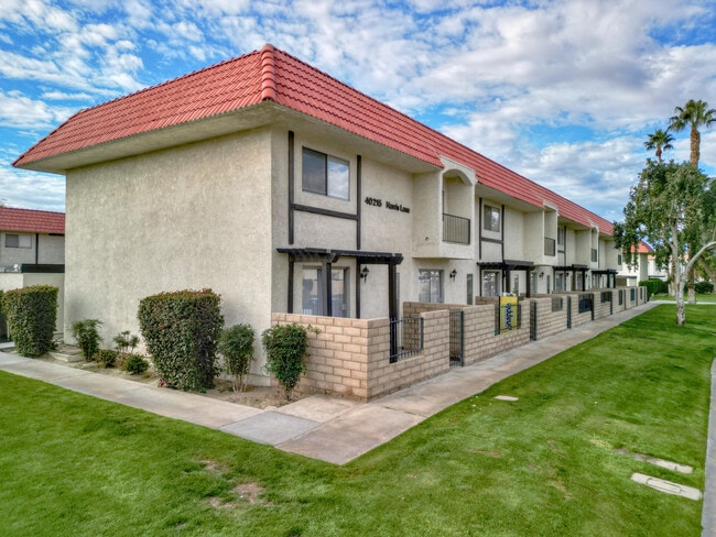 Building Photo - 40215 Harris Ln