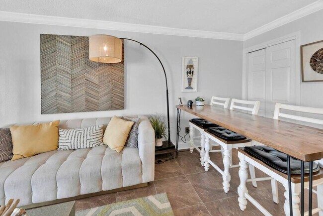 Building Photo - 769 Sundial Ct