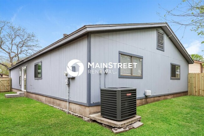 Building Photo - 3 Bedroom Pet-Friendly Home in CONVERSE, TX with Main Street Renewal