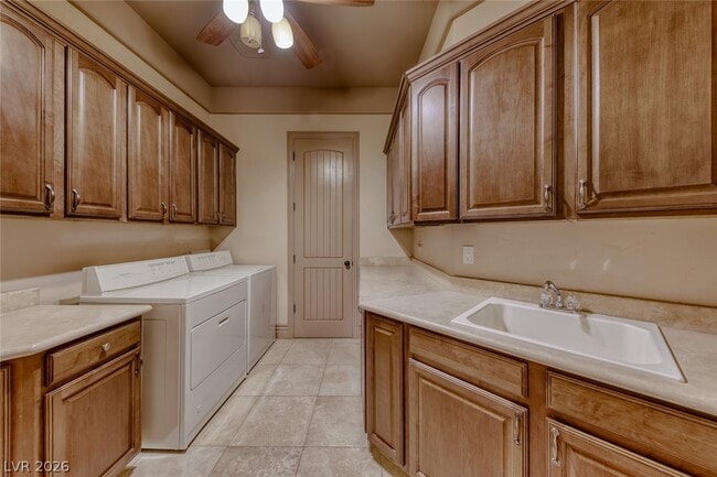 Building Photo - 905 Rhyolite Terrace