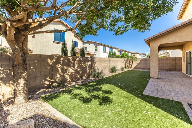 Building Photo - 2972 E Shannon St