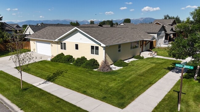Building Photo - 145 Forest Grove Lane