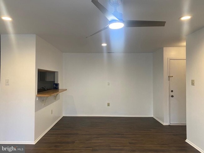 Building Photo - 1903 Jefferson Ct