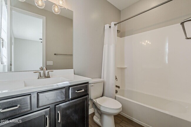 Building Photo - 3310 E Los Gatos Dr