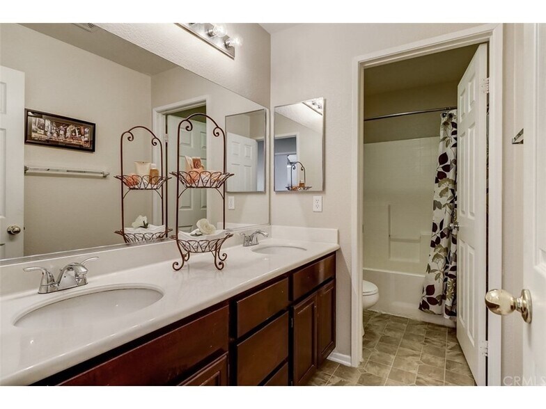 Building Photo - 26426 Mare Ln