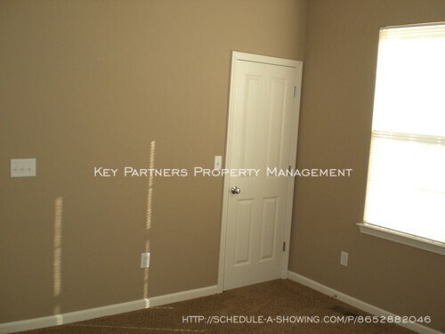 Building Photo - 15816 Conser - Cute Townhouse in Blue Valley!