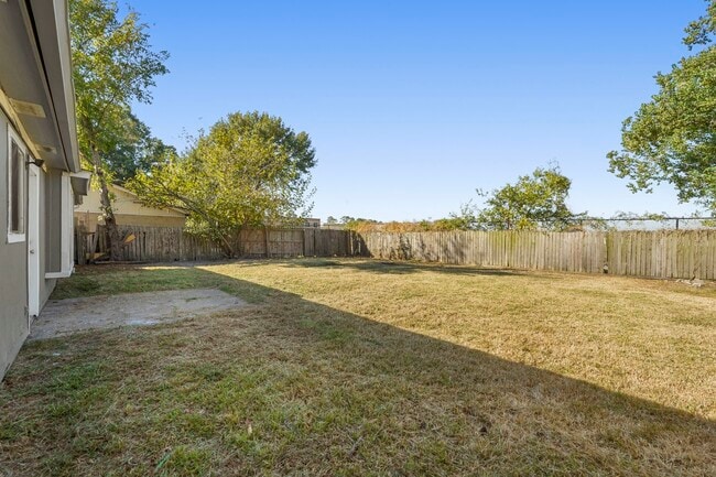 Building Photo - 8611 Sherrywood Dr