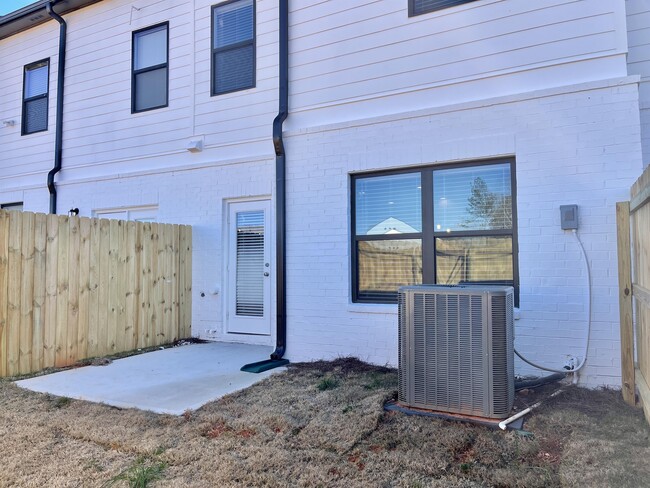 Building Photo - 23 Auburn Crossing Dr