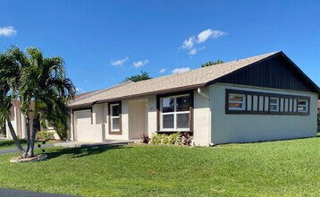Building Photo - 5085 Bottlebrush St