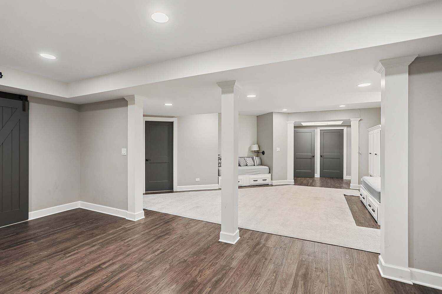 Building Photo - 737 S Swain Ave