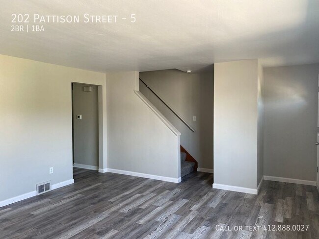 Building Photo - 202 Pattison St