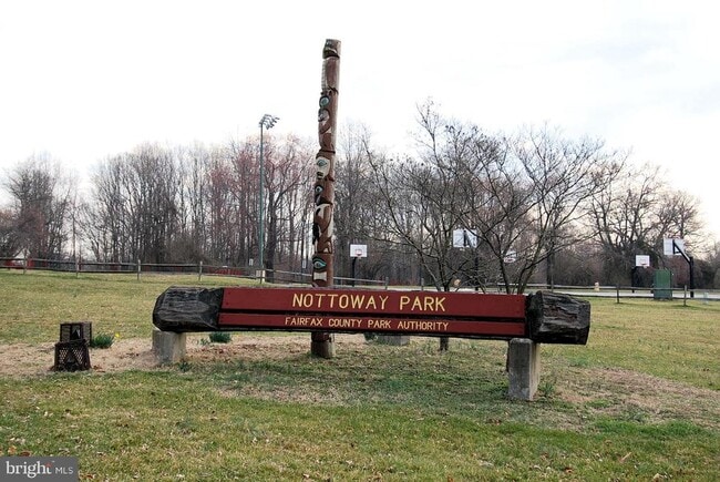 Building Photo - 2931 Deer Hollow Way