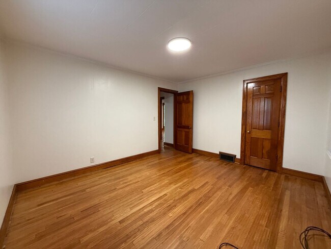 Building Photo - Tusculum Blvd Property