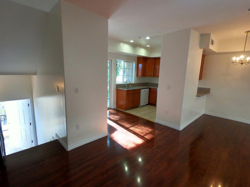 Building Photo - 8735 Cedros Ave