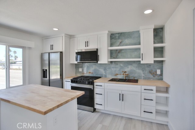 Primary Photo - 17165 N Pacific Ave.