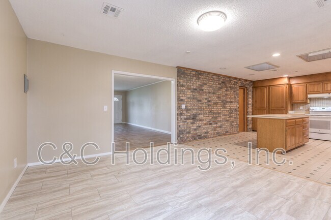 Building Photo - 9159 E Latimer Pl