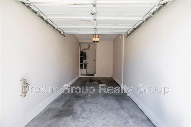 Building Photo - 8842 Duncan Barrel Ave